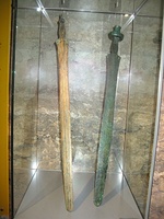 Hallstatt 'C' swords; generally iron swords are longer than bronze ones.