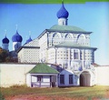 Вход в Никольскую церковь в Макарьевском монастыре. 1910