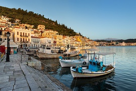 The port and promenade