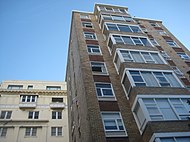 Art deco and modernist residential architecture in the Potts Point area.