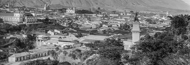  Vista Panorámica de Caracas c. 1900.