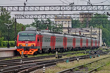 Электропоезд ЭТ4А-003 на станции Луга-I