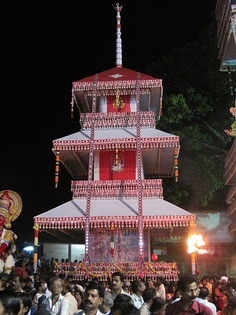 Type of temple car called Theru from the Chettikulangara Kumbha Bharani, Kerala