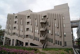 Roger Stevens Building, Universidad de Leeds, Reino Unido, año 1970.