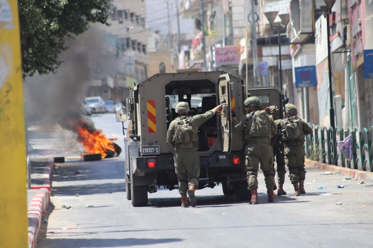 اشتباكات بين جنود للاحتلال وفلسطينيين بالضفة الغربية المحتلة