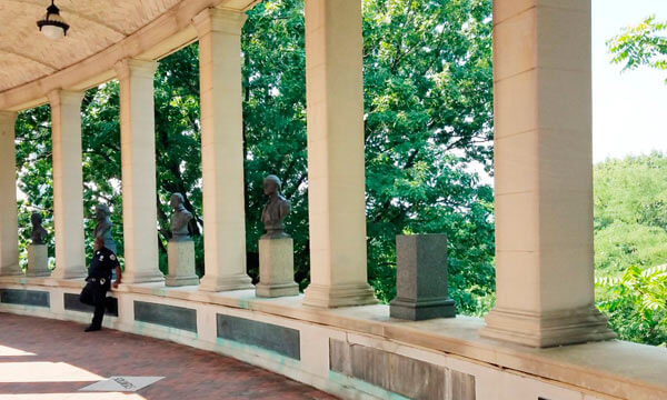 HoF Confederacy busts removed/Rebel generals vanquished by Gov. Cuomo