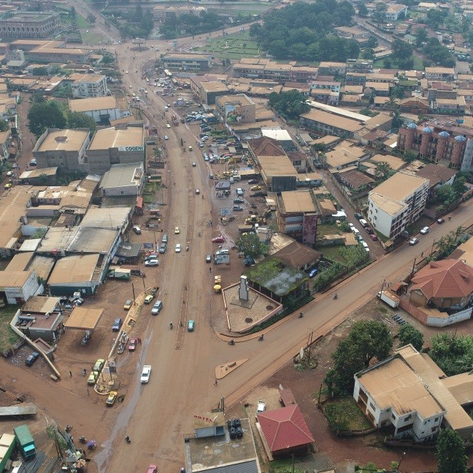 26 élèves surpris en train de tourner un film osé à Bafoussam