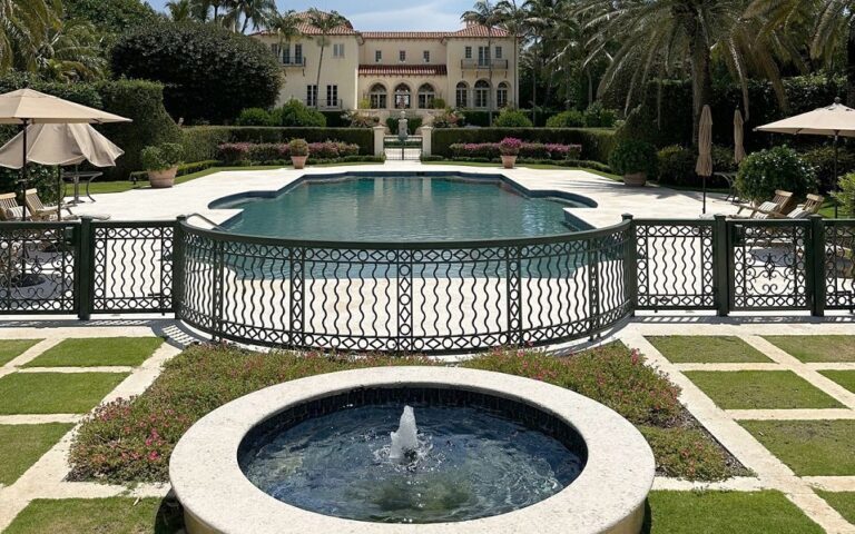 Palm Beach mansion goes to 40-year-old Daren Mitropoulos for $148 mln