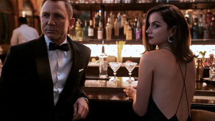 Daniel Craig et Ana de Armas sont à l'affiche du prochain James Bond : "No time to die", réalisé par Cary Joji Fukunaga (UNIVERSAL PICTURES / ALLOCINÉ)