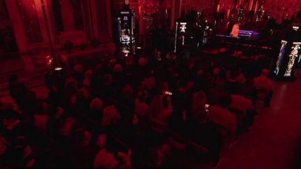 Château de Versailles : un concert de musique électronique pour les 400 ans de l'édifice (France 2)