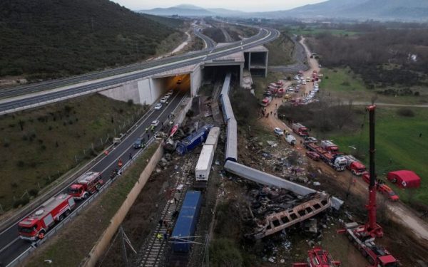 Τέμπη: Ξεσπάνε συγγενείς των θυμάτων – «Τι άλλο θα πρέπει να κάνουμε πλέον…»