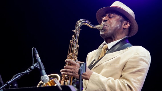 Archie Shepp auf dem Juan Jazz Festival 2017 in Juan-les-Pins in Frankreich. © Lantonin / Andia 