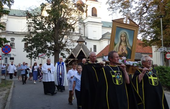 Procesja maryjna z Lasku Bielańskiego na Wrzeciono