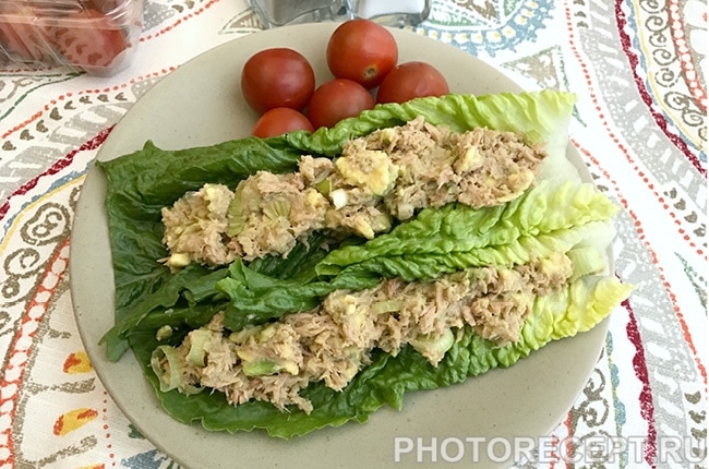 Фото рецепта - Закусочный салат с авокадо и тунцом - шаг 2