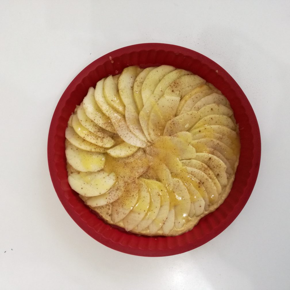 Фото рецепта - Яблочный тарт с корицей - шаг 6