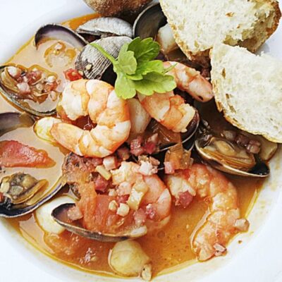 Средиземноморский суп из морепродуктов - рецепт с фото