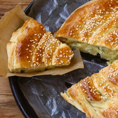 Пирог-улитка с капустой и сыром - рецепт с фото