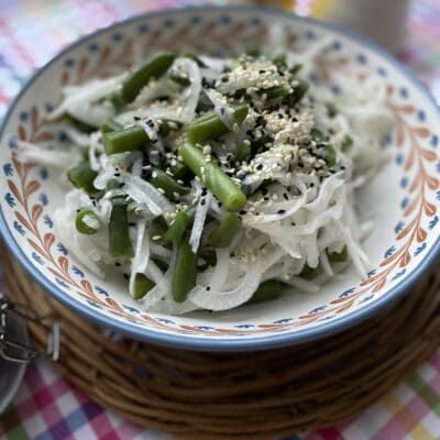 Салат с дайконом и зеленой фасолью - рецепт с фото