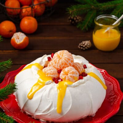 Новогодний торт-безе Павлова - рецепт с фото
