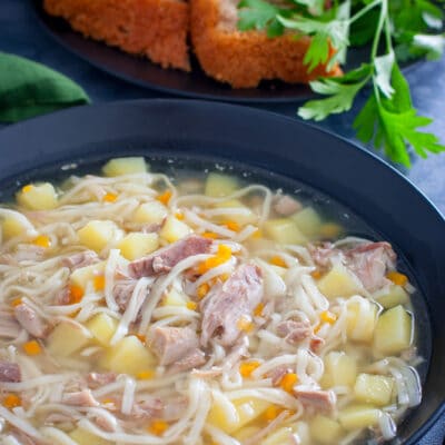 Картофельный суп с лапшой и индейкой - рецепт с фото