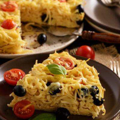 Запеканка из макарон с помидорами, маслинами и сыром - рецепт с фото