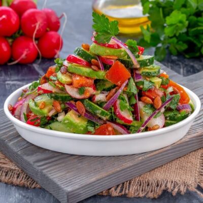 Веганский салат с авокадо - рецепт с фото