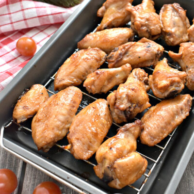 Шашлык из куриных крылышек в духовке - рецепт с фото