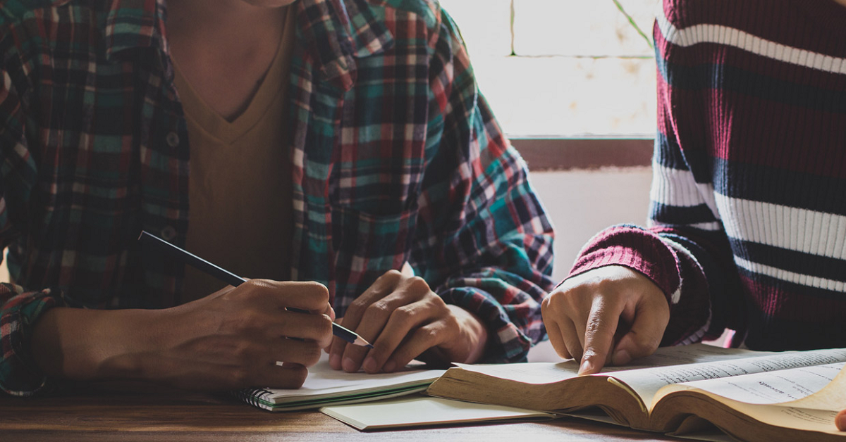 student getting tutoring help