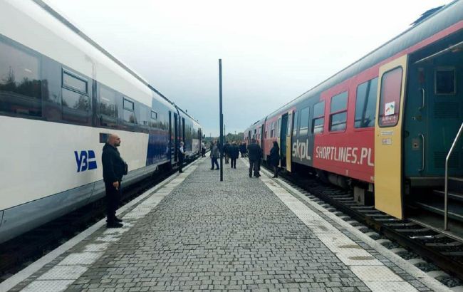 Новий поїзд до Варшави. Чому пасажири скаржаться на комфорт