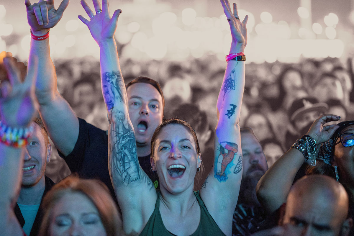 Crowd cheering at SEMA Fest