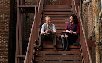 Toby Jones and Olivia Colman in Empire of Light