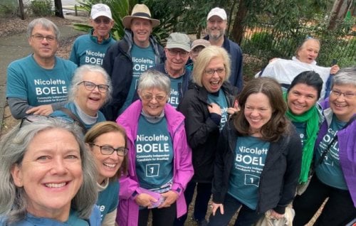 Independent candidate for Bradfield Nicolette Boele (bottom left) with her volunteers this month. 