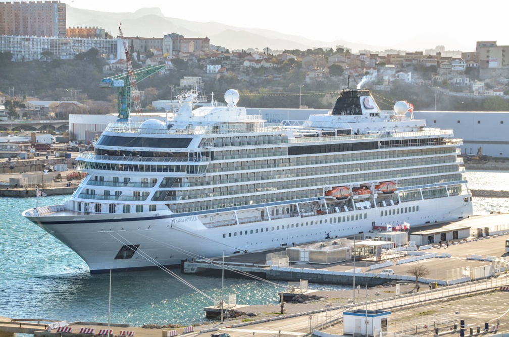 Navire de croisière Viking au port de Marseille, France © Silverpics - stock.adobe.com