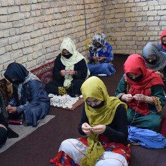 Female students at the VST Mazar-e Sharif site, Balkh Province learning broidery/needlework skills. Photo credit: WFP/Ziauddin Safi