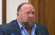 Teksas: Alex Jones ma zapłacić ponad $45M dla rodzin ofiar z Sandy Hook.