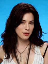   (Jaime Murray)