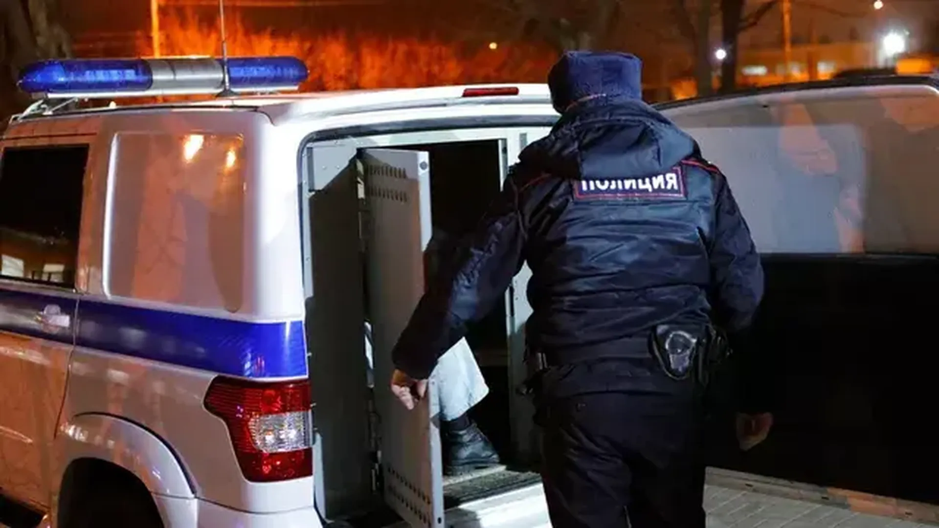 В Калининграде оштрафовали пьяного туриста, заснувшего на карнизе музея