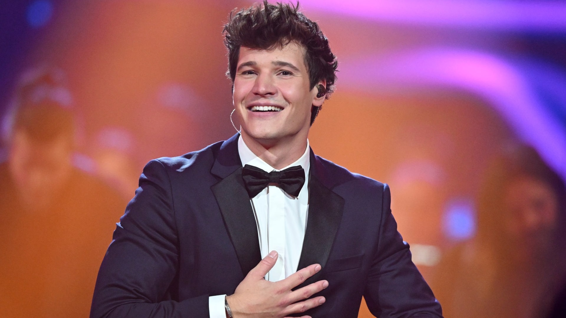 Der deutsche Pop-Sänger Wincent Weiss im Rahmen der Show "Your Songs".