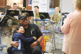 Pinning event honors Vietnam War veterans