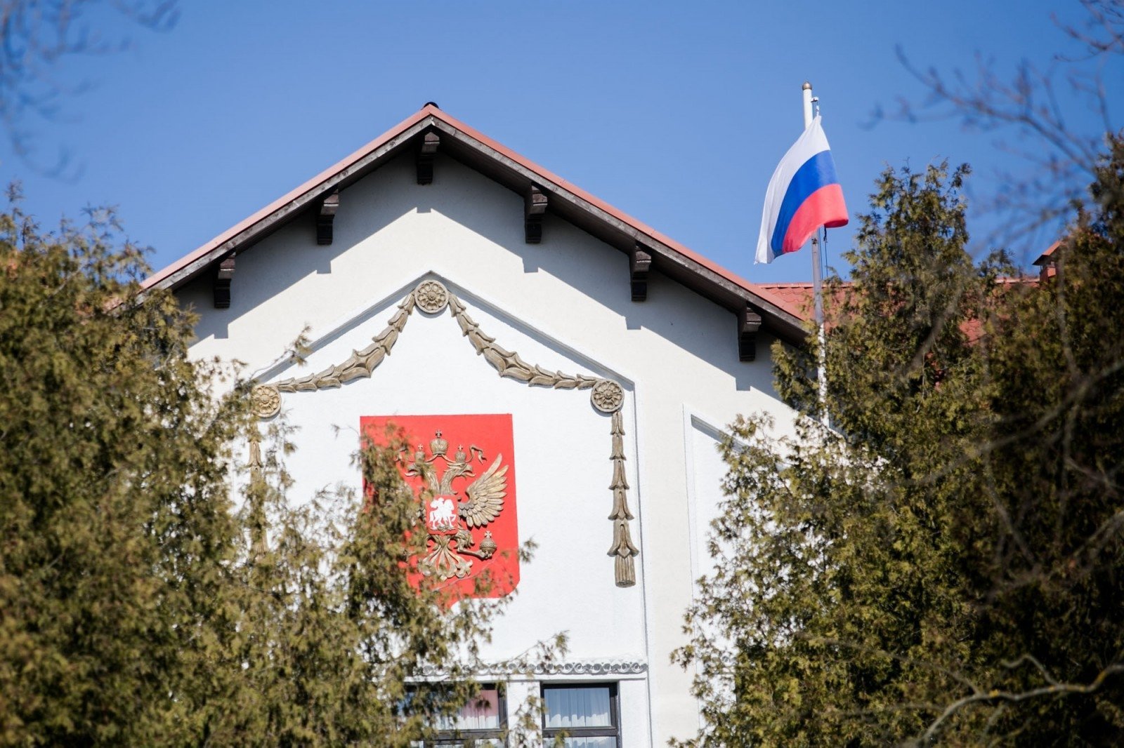 Prieš Baltijos šalis prasidėjo informacinė ataka: platina žinią apie evakuaciją iš Rusijos ambasadų