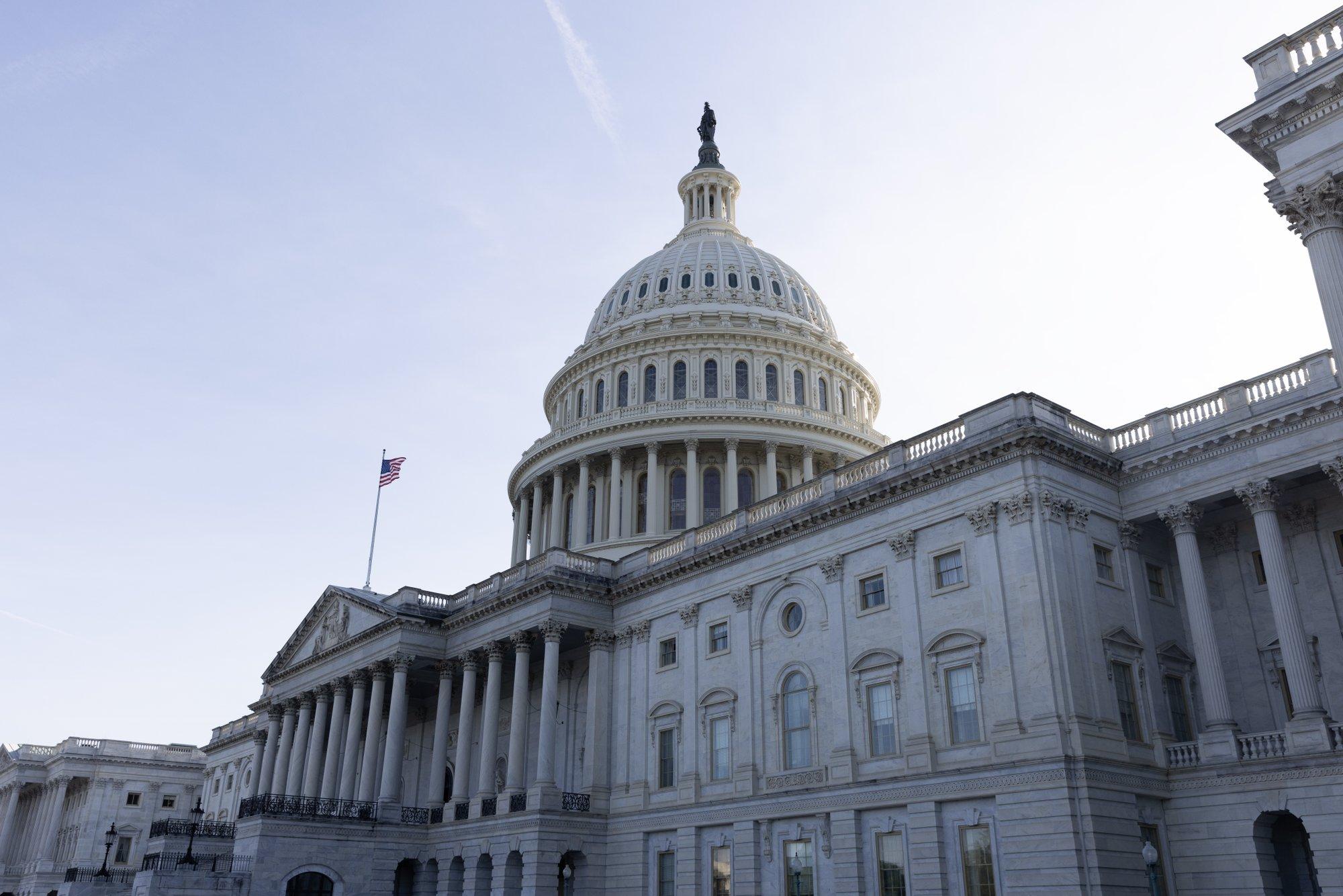 JAV Senatas priėmė įstatymo projektą dėl „TikTok“ uždraudimo