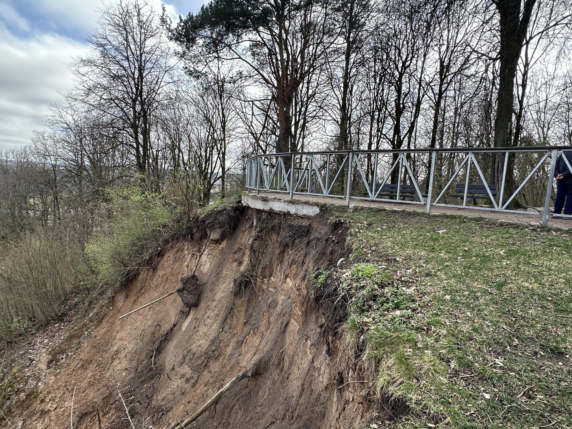 Dėmesio, vilniečiai: Plikakalnio atodangos apžvalgos aikštelė laikinai uždaryta