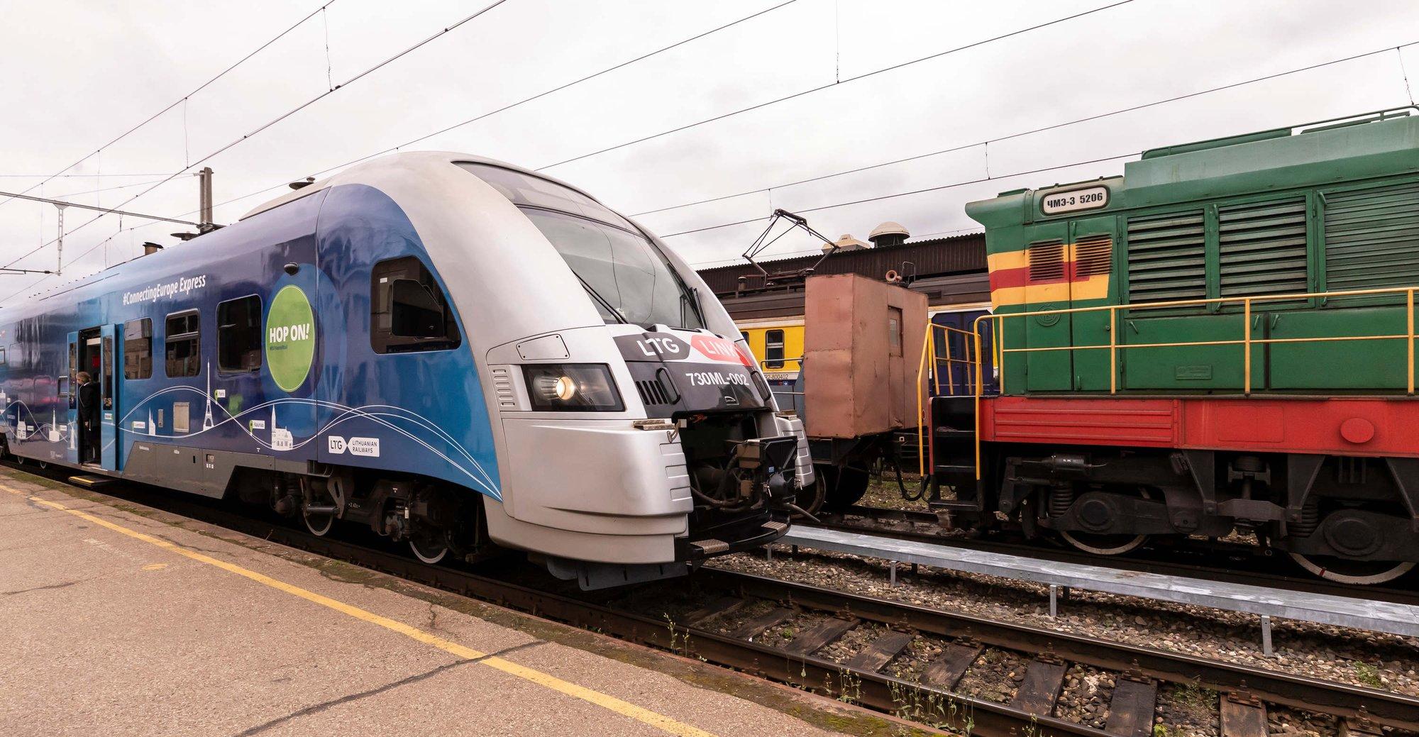 Dе facto: Rail Baltica пока может отказаться от скоростного поезда через Ригу и нового ж/д моста