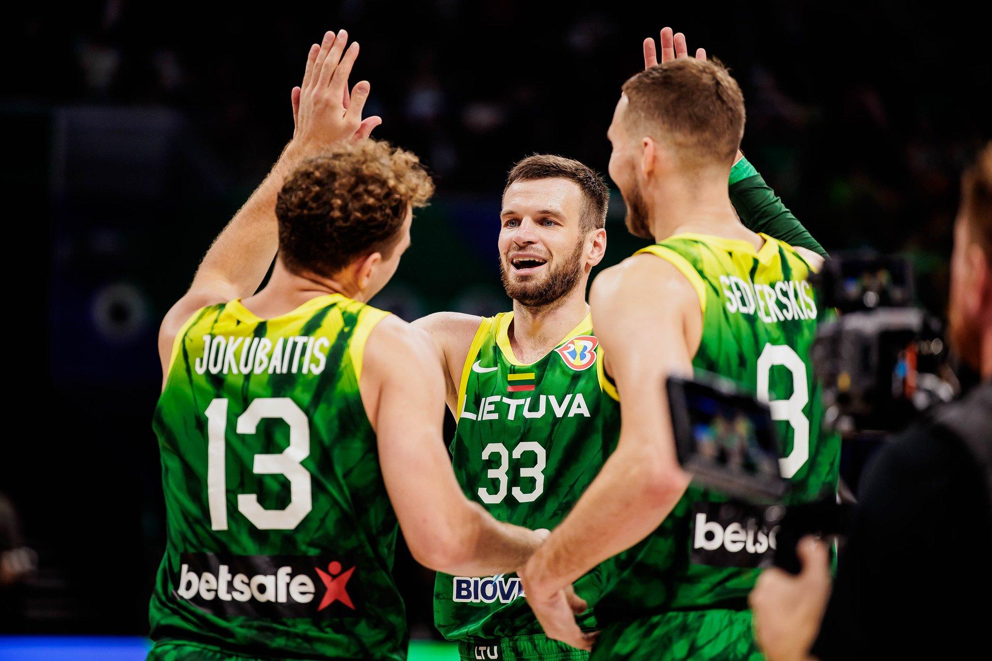 Историческая победа: литовские баскетболисты одолели сборную США