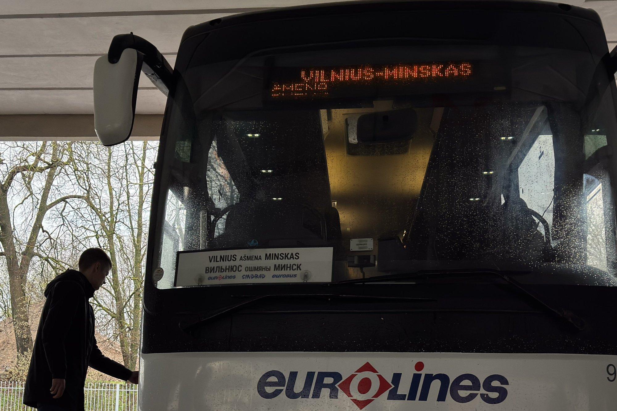 Беларусь запретила импорт из Литвы, но автобусы оттуда приезжают: предлагается ввести лимит