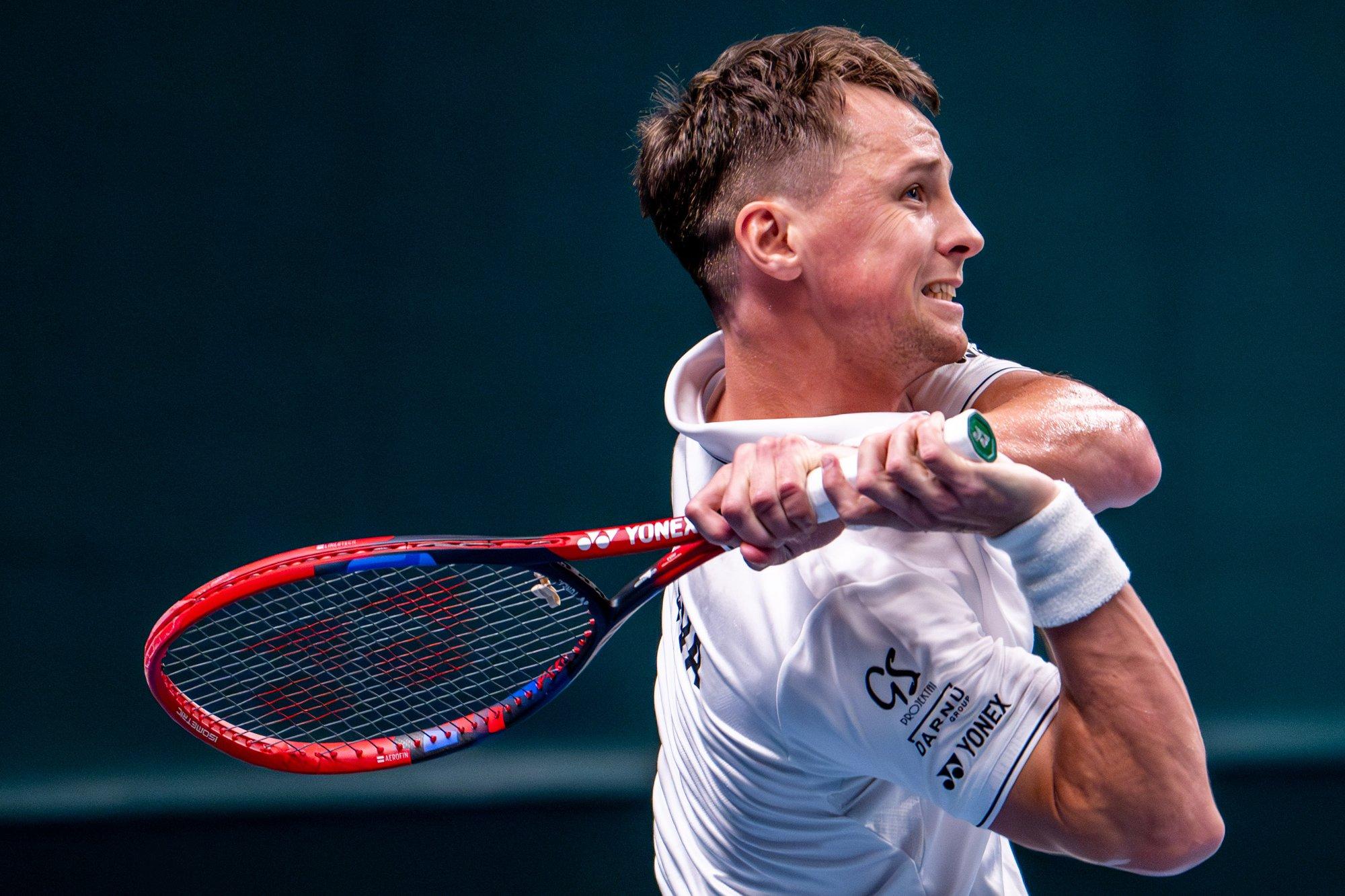 Berankis po atkaklios kovos žengė į ketvirtfinalį Pietų Korėjoje