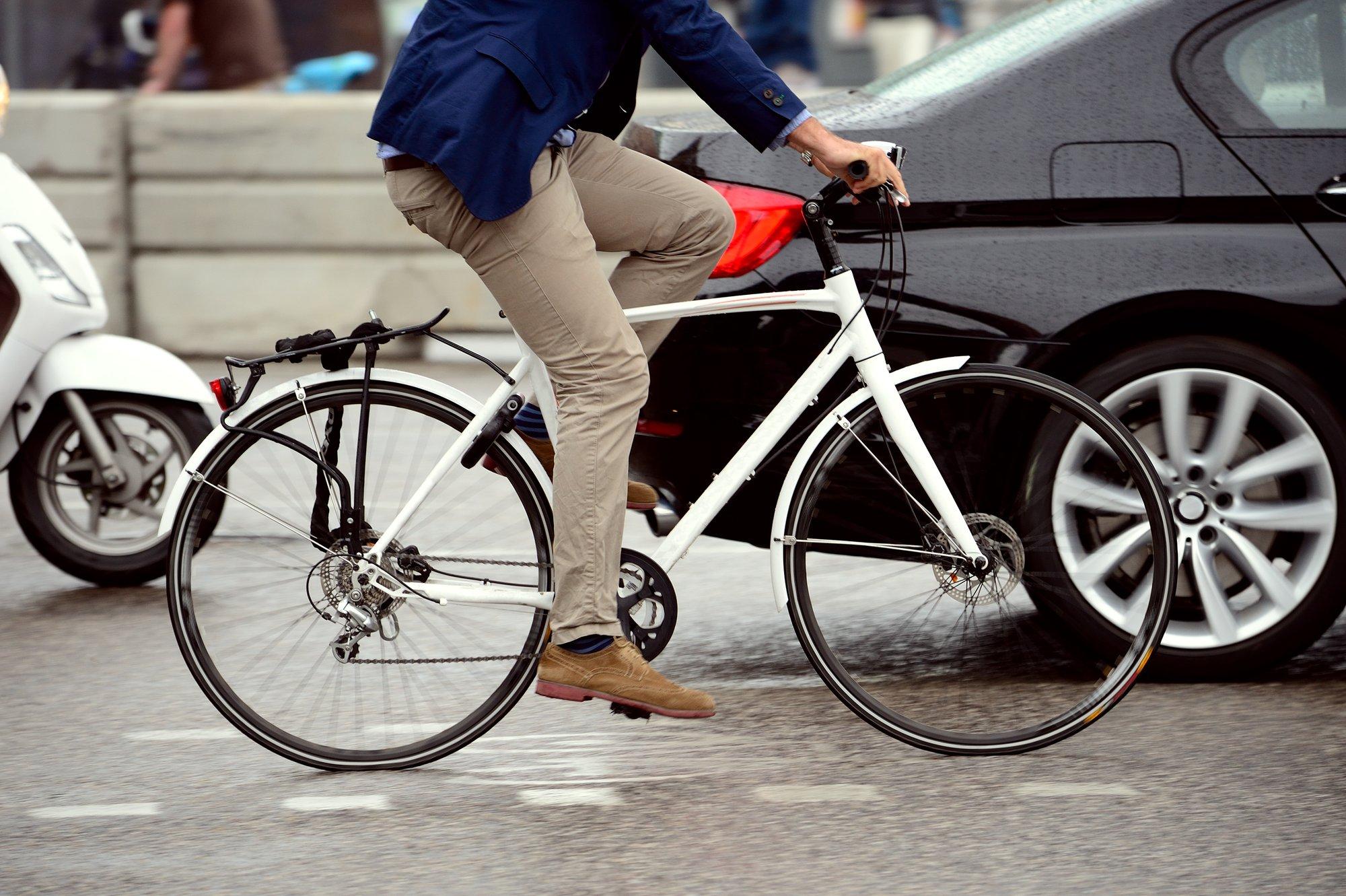 Specialistas: žmonės retai susimąsto, kad dviračio teikiamą naudą gali atsverti rizika pakenkti sau