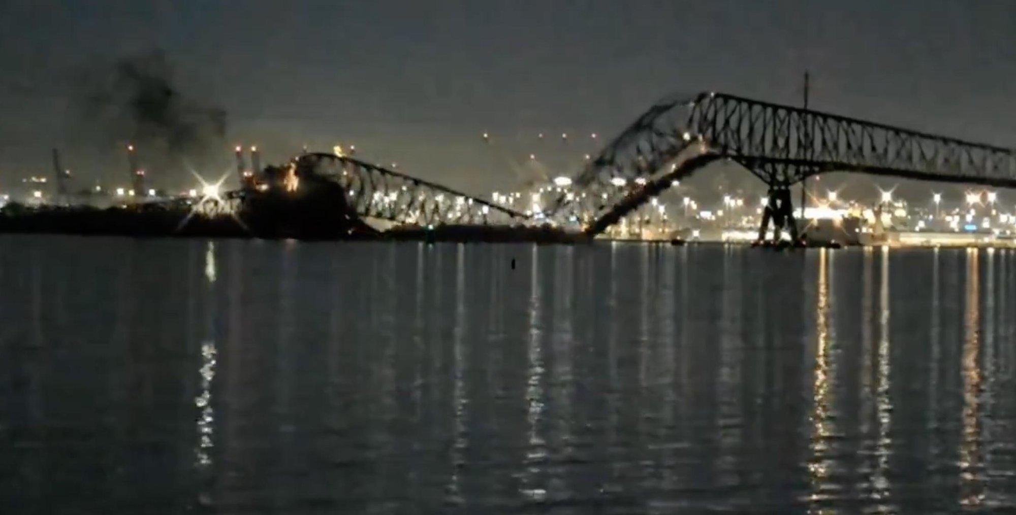 В Балтиморе обрушился четырёхполосный автомобильный мост