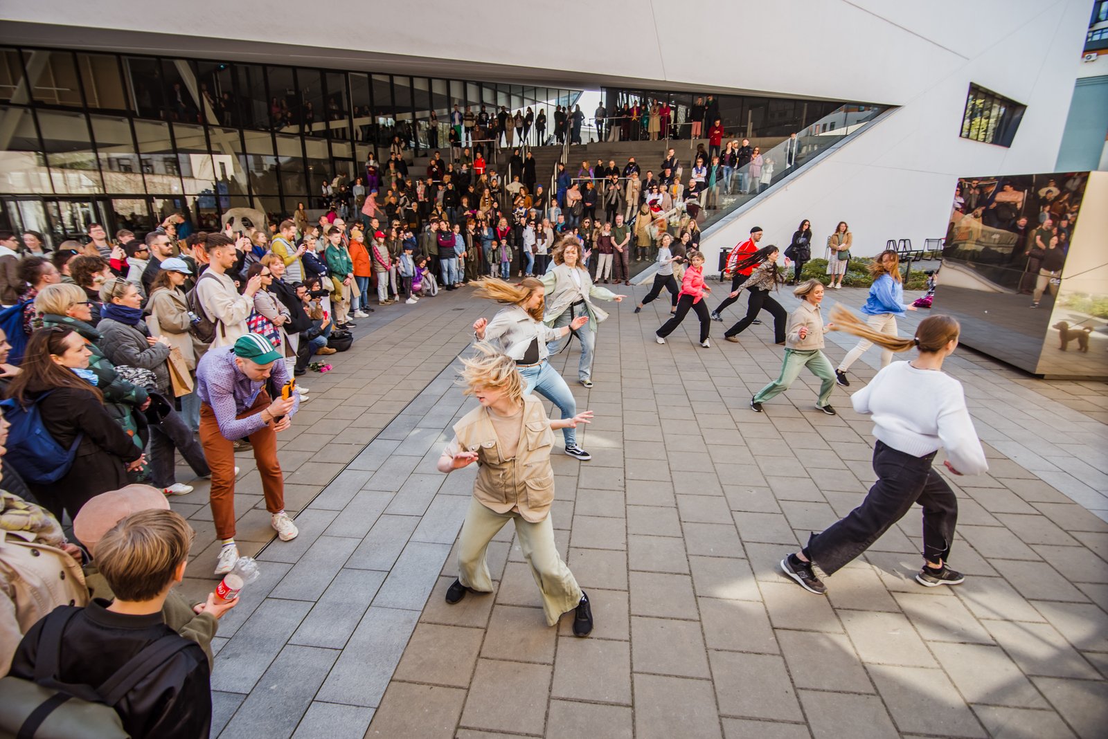 Tarptautinė šokio diena Vilniuje: judesio žaidimai mylimame mieste