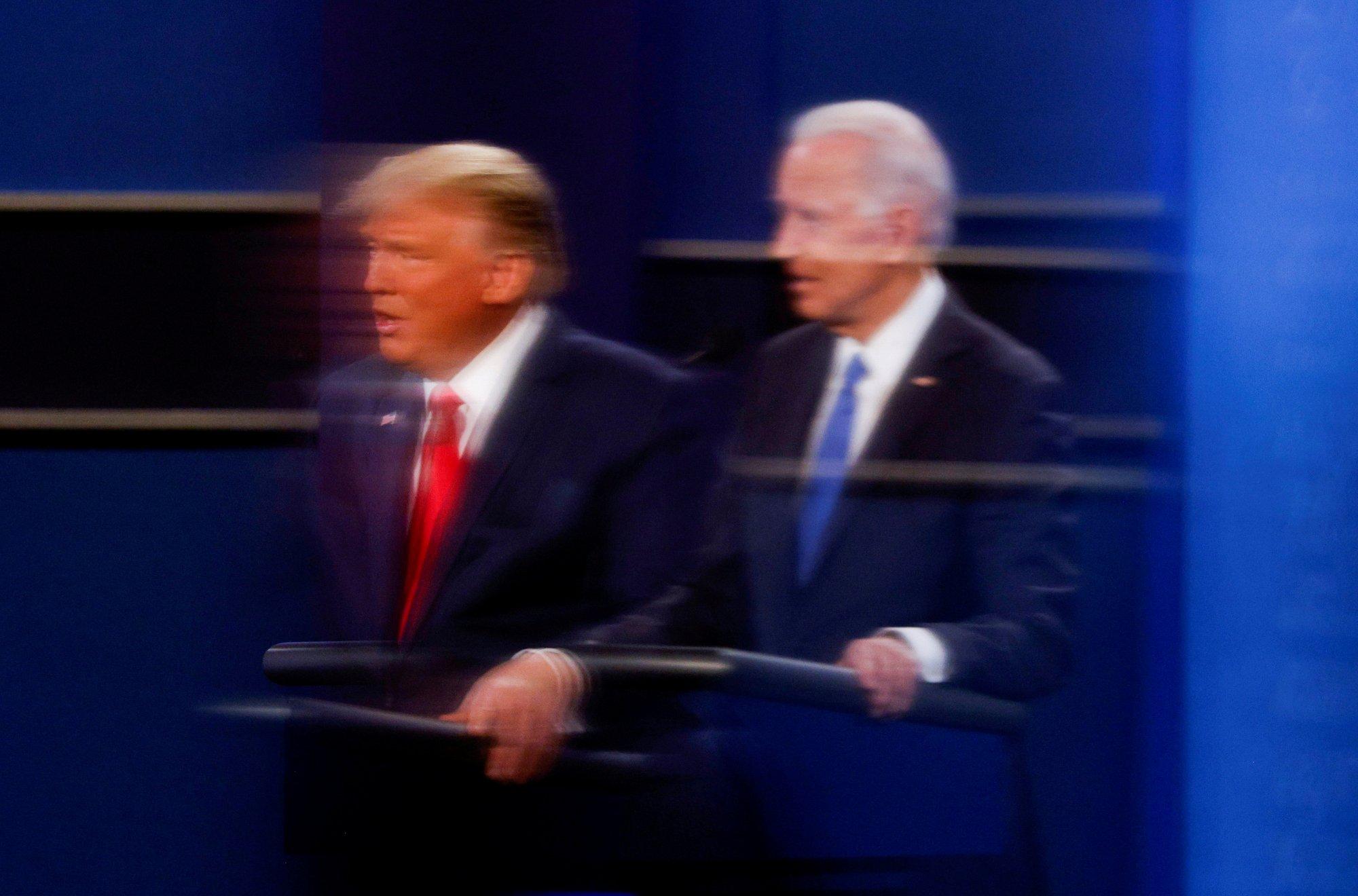 Bidenas teigia esąs pasirengęs debatams su Trumpu